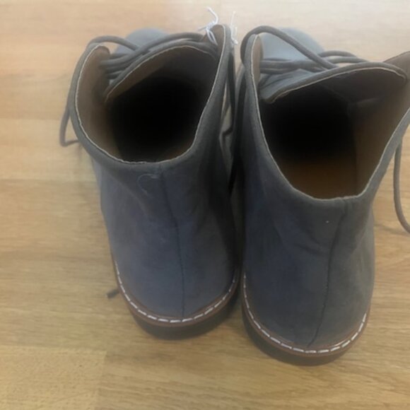 Brand new, nwt, Old Nave Women's, Size 8, New Chukka Boo Medium Grey - Picture 4 of 4